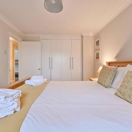 פול Spacious Sandbanks Apartment Near Beach And Bars With Free Parking מראה חיצוני תמונה