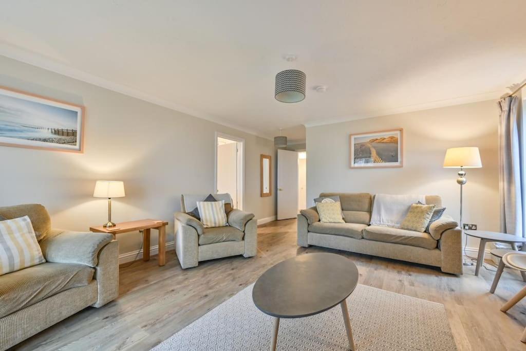 פול Spacious Sandbanks Apartment Near Beach And Bars With Free Parking מראה חיצוני תמונה