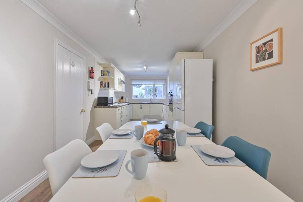 פול Spacious Sandbanks Apartment Near Beach And Bars With Free Parking מראה חיצוני תמונה